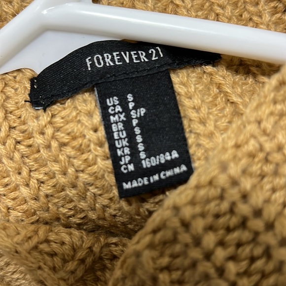 Forever 21 sweater vest size small - Picture 3 of 3